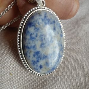 This necklace is made with ligth "lilac" Guatemalan Jadeite.